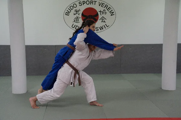 Seoi-otoshi