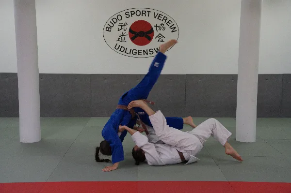 Tomoe-nage
